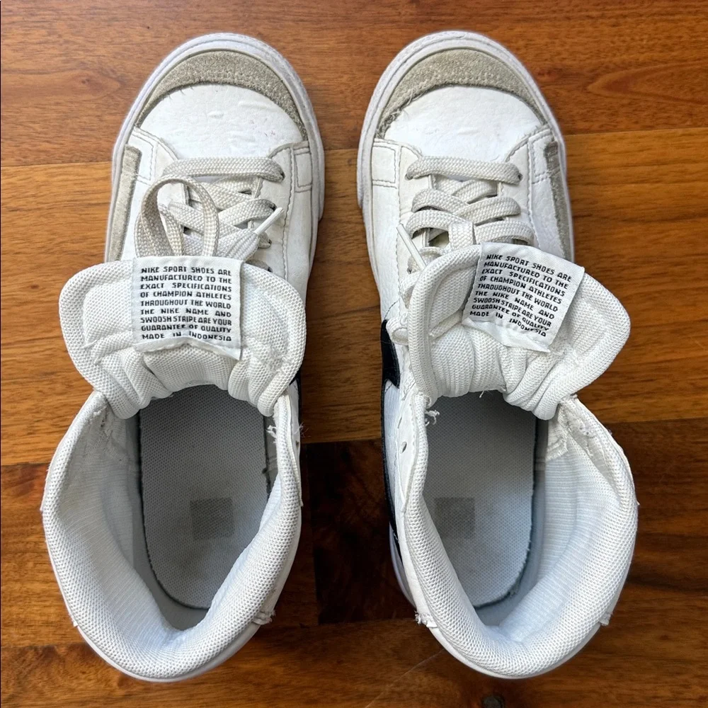 Nike Youth Blazer Mid ‘77 Size 5